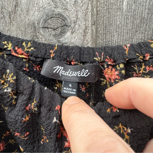 Madewell Kirstie Sweetheart Top in Fresh Sprigs Smocked Cuffs Balloon 3/… - Picture 4 of 8